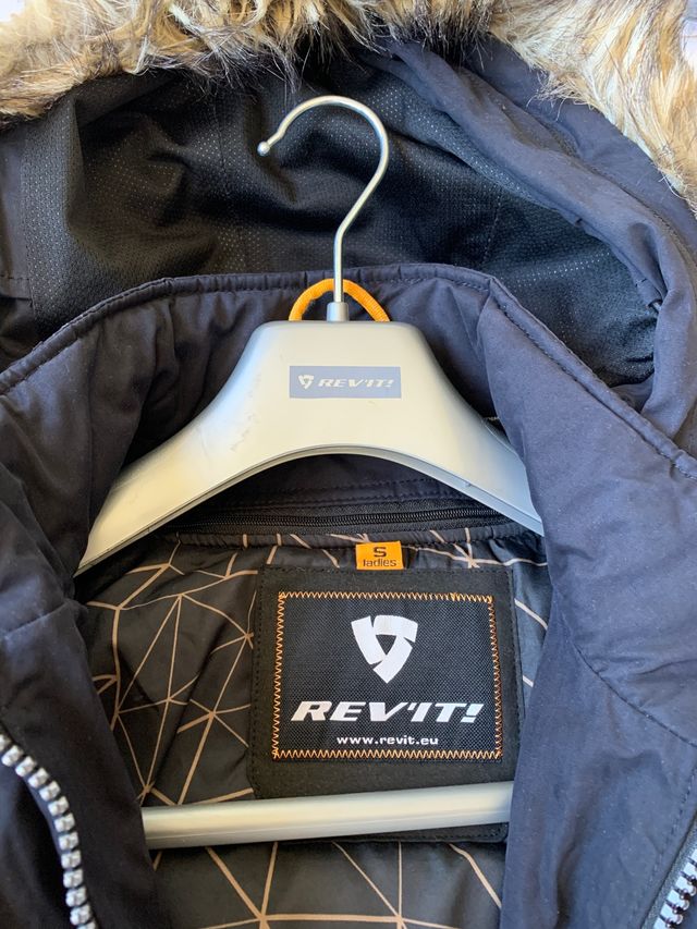 Cazadora de moto para mujer