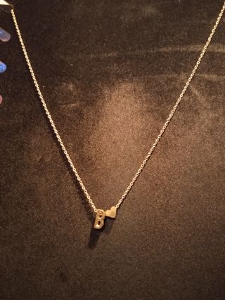 Collana in acciaio con lettera B