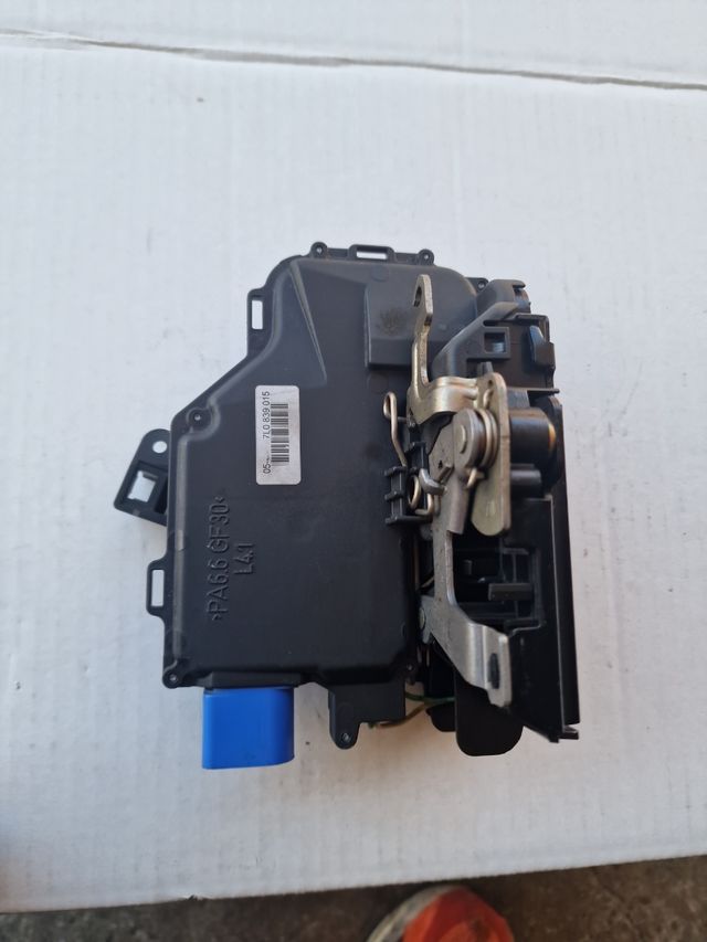 cerradura trasera izquierda 7L0839015