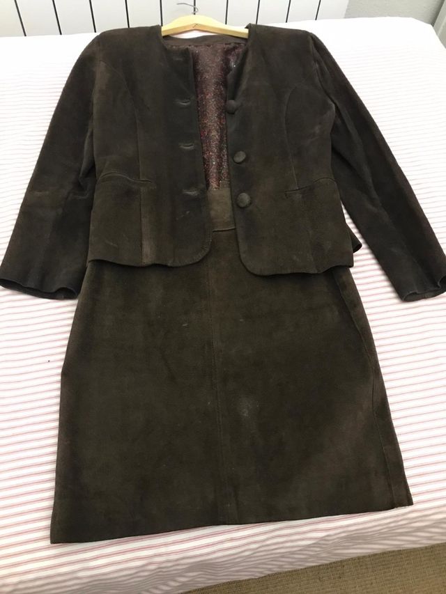 Conjunto Chaqueta + Falda Piel