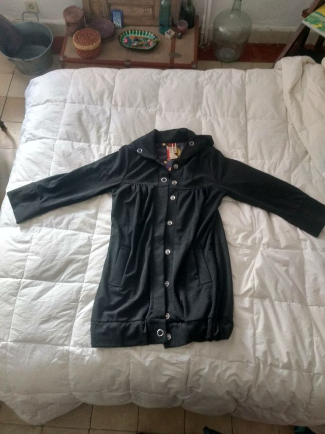Chaqueta/chaquetón gris fino.