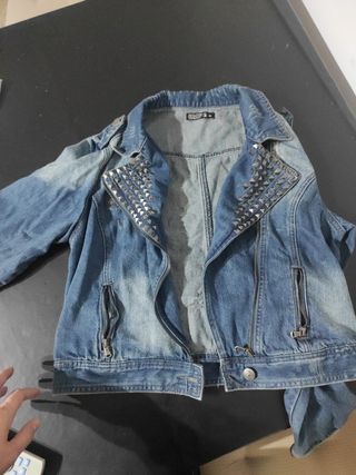 chaqueta tejana tachuelas