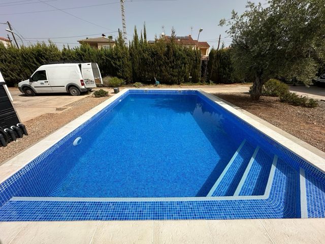 Se precisa de oficial de 1ª albañilería