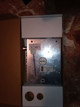 mecanismo puerta acorazada