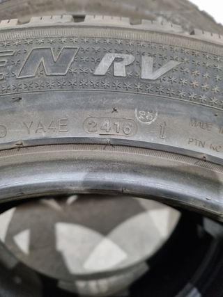 Kumho I'zen Rv 215/60 R17 Winter