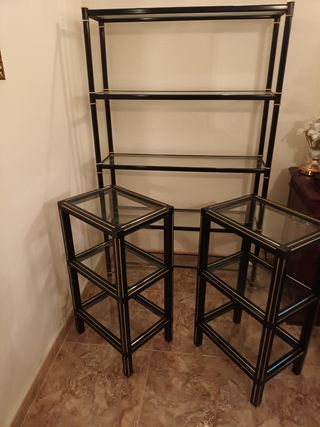 Juego d estanterías en negro dorado lejas cristal