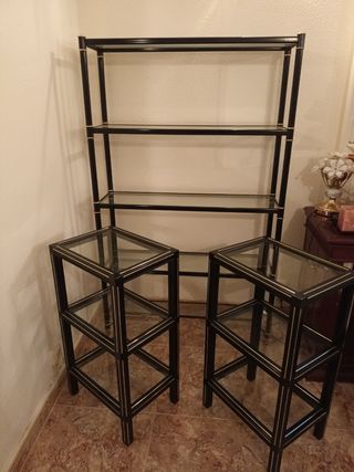 Juego d estanterías en negro dorado lejas cristal
