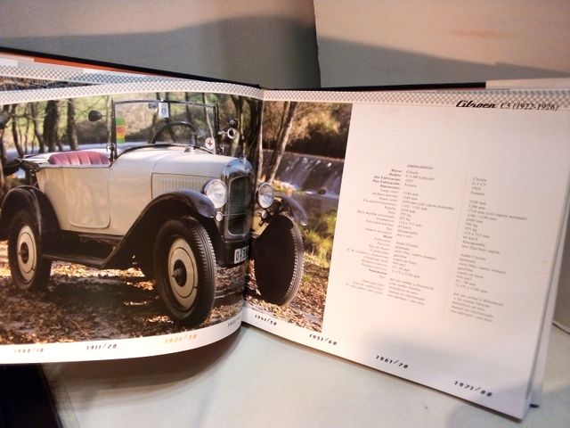 LIBRO ILUSTRADO "VEHÍCULOS HISTÓRICOS DE GALICIA"