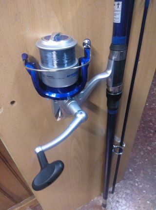 PESCA,CAÑA Y CARRETE- CON HILO DE SURFCASTING-