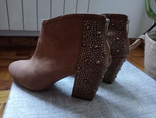 botines tachas y brillos