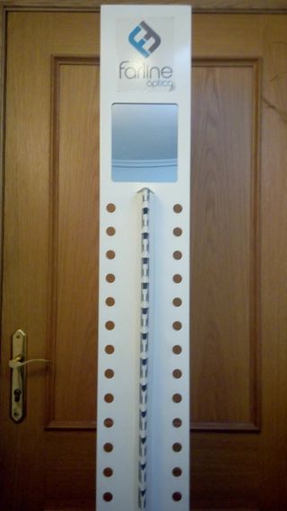 expositor metálico para gafas con espejo