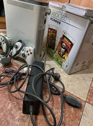 Xbox 360 con caja + 2 mandos + HDD 60GB | Impecabl