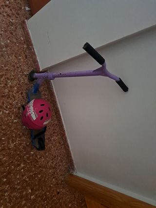 patin y casco de niña