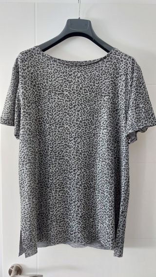 camiseta leopardo con brillo