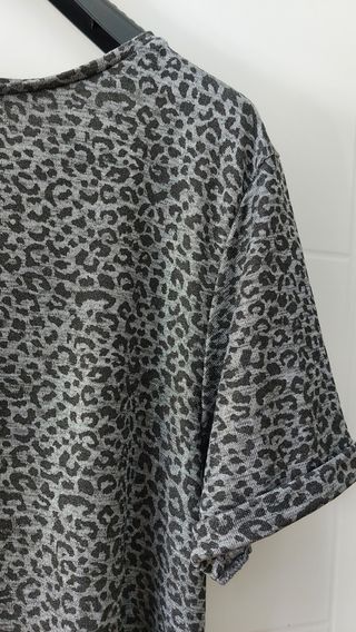 camiseta leopardo con brillo