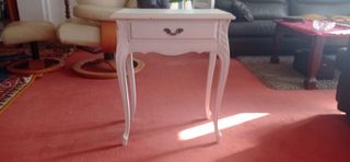 mesilla antigua lacada