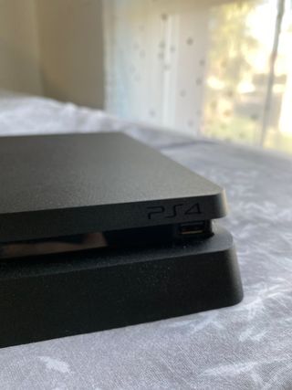 Ps4 y 1 mando