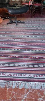 Alfombra grande tipo Kilim