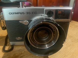Cámara antigua Olympus 35 EC