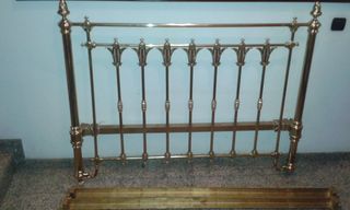Cama de bronce siglo XIX