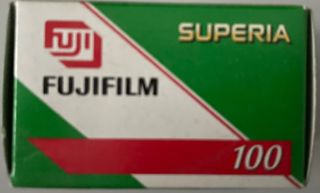 Carrete de 24 fotografías Fujifilm Superia