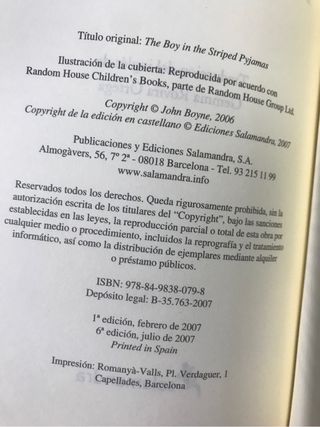 El Niño con el pijama de rayas