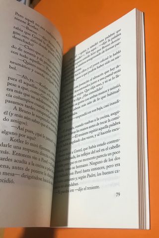 El Niño con el pijama de rayas