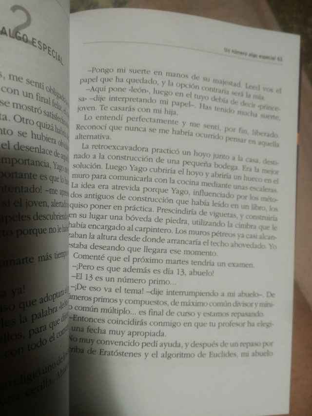 libro en busca del código secreto