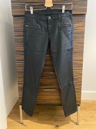 Pantalón efecto cuero de Indiwoman