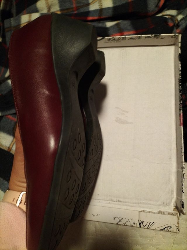 zapatos de piel. talla 39. color marron