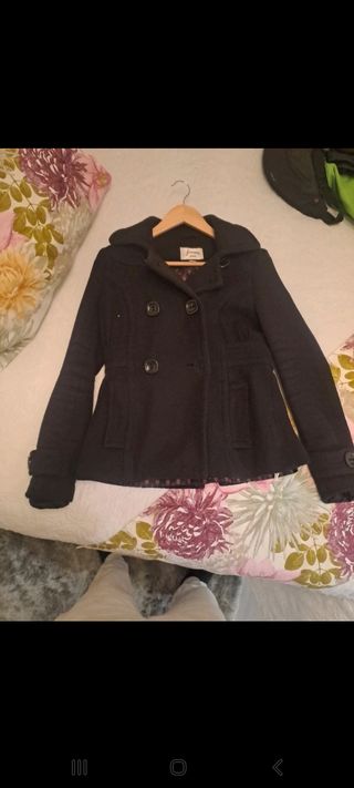 chaqueta negra