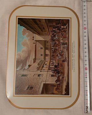 Bajo platos antiguos