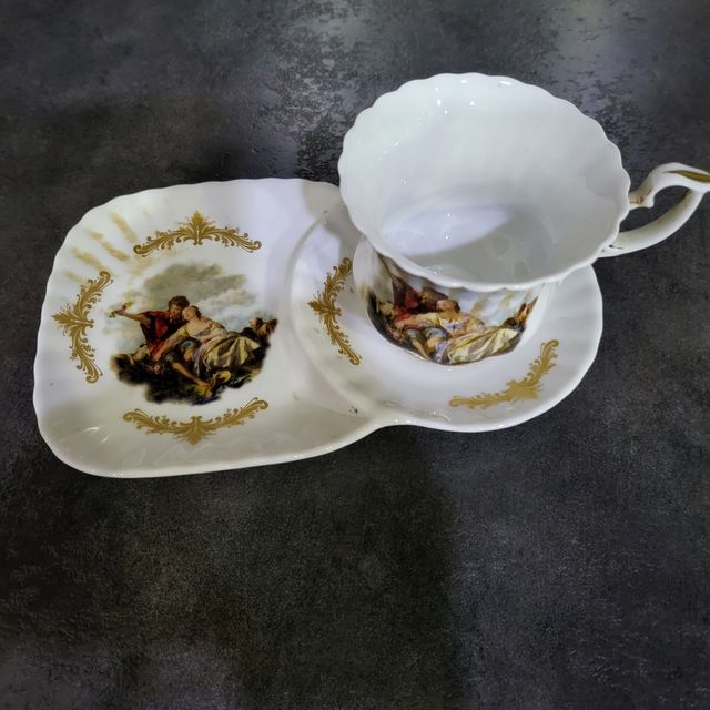 Tazza da tè Limoges con vassoio portabiscotti