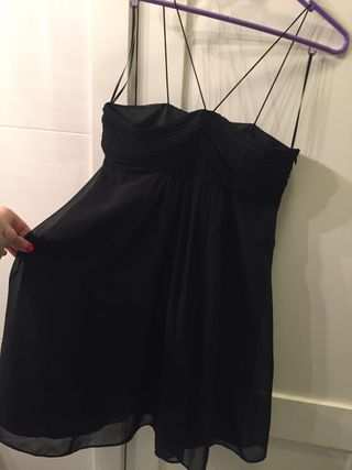 Vestido negro de Zara