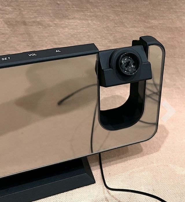 DESPERTADOR PROYECCIÓN RADIO