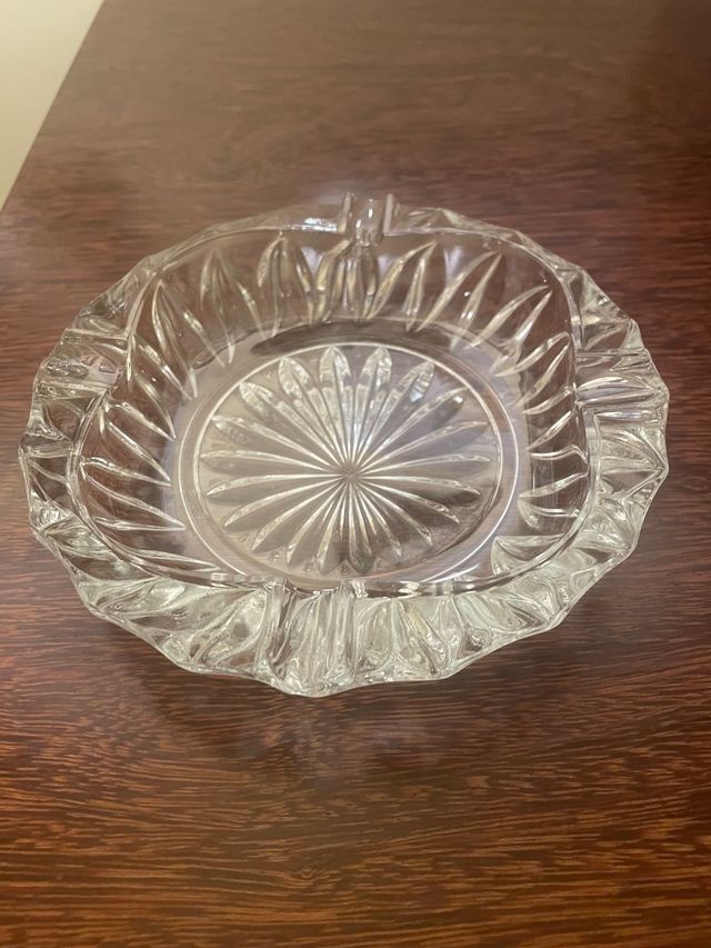 Cenicero de cristal/ vacía bolsillos