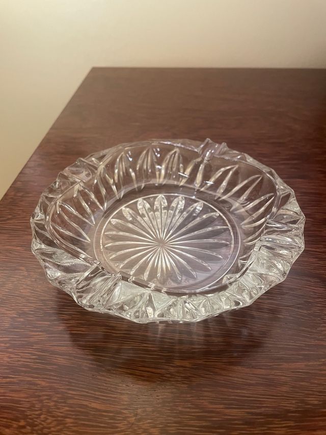 Cenicero de cristal/ vacía bolsillos