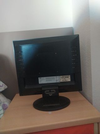 MONITOR AOC 75Hz con cable de alimentación 