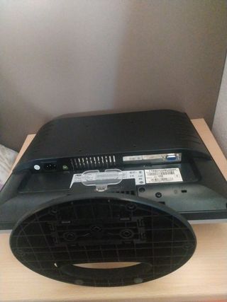 MONITOR AOC 75Hz con cable de alimentación 