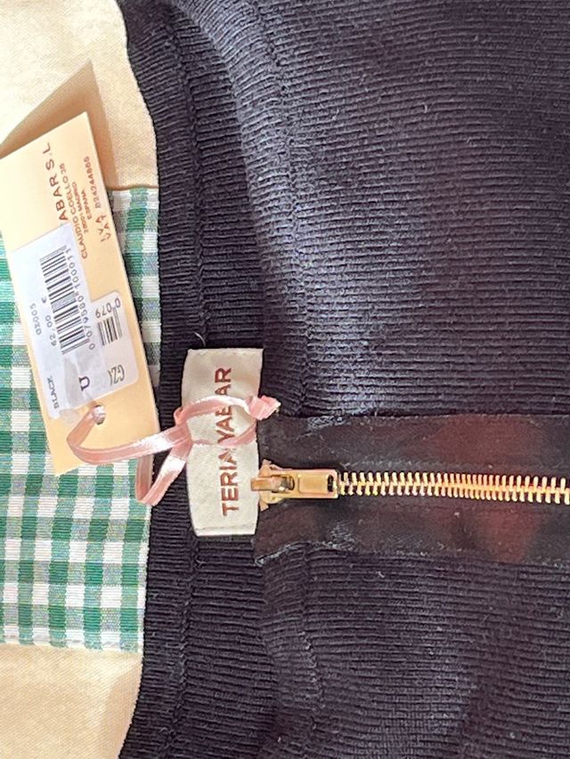 Teria Yaber- Jersey con cremallera, sin estrenar