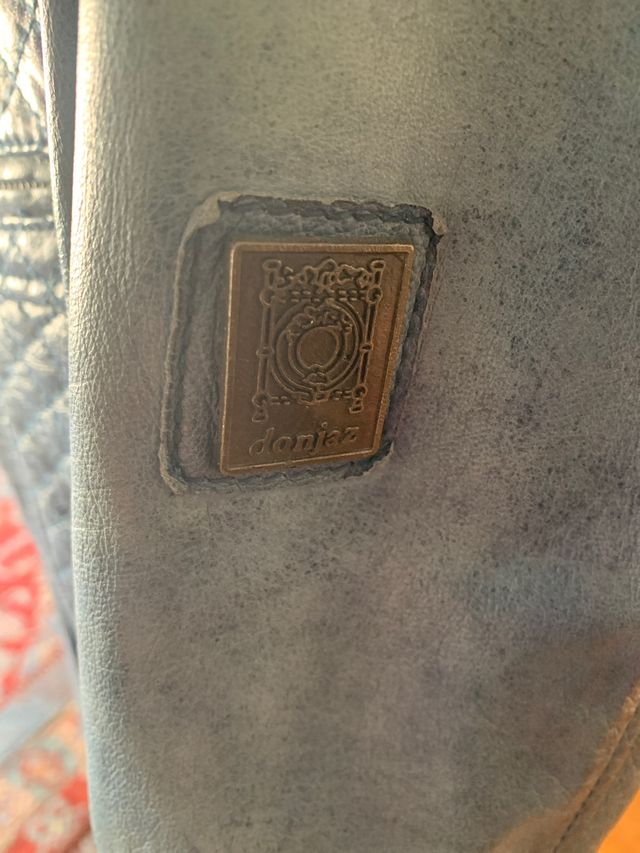 Cazadora biker estilo motero de piel.