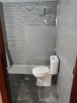 cambié su bañera por ducha