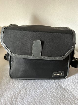 Cámara Nikon F 401X con objetivo