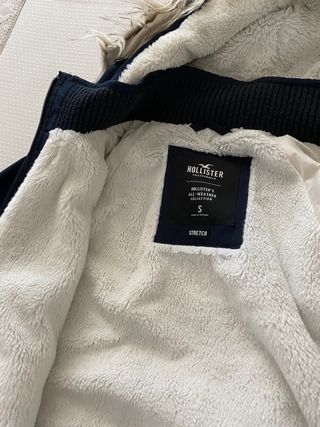 Abrigo Hollister azul marino