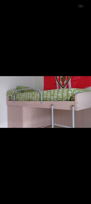 LETTO A CASTELLO, COMODINO E LIBRERIE