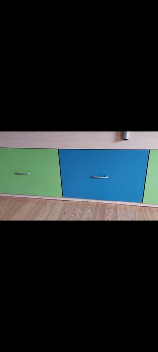 LETTO A CASTELLO, COMODINO E LIBRERIE