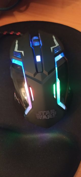 Ratón óptico con cable Star Wars.