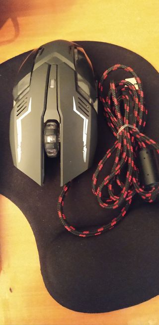 Ratón óptico con cable Star Wars.