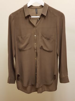 Camisa verde caqui Stradivarius talla M 3X10€
