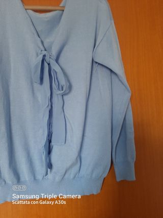 maglioncino primaverile celeste